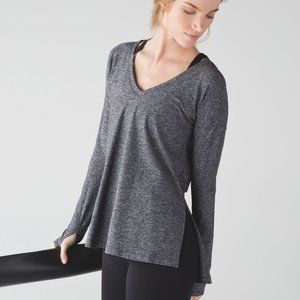 Lululemon Dash to Class Long Sleeve Heathered Black Gray Tunic Top - Size 8